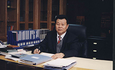“做企业就像爬山”——访华体买球_华体买球董事长李建华